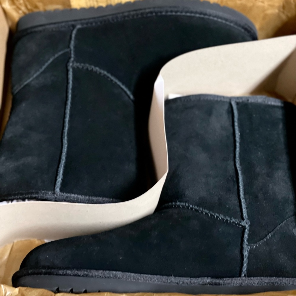 Ugg Boots - image 8